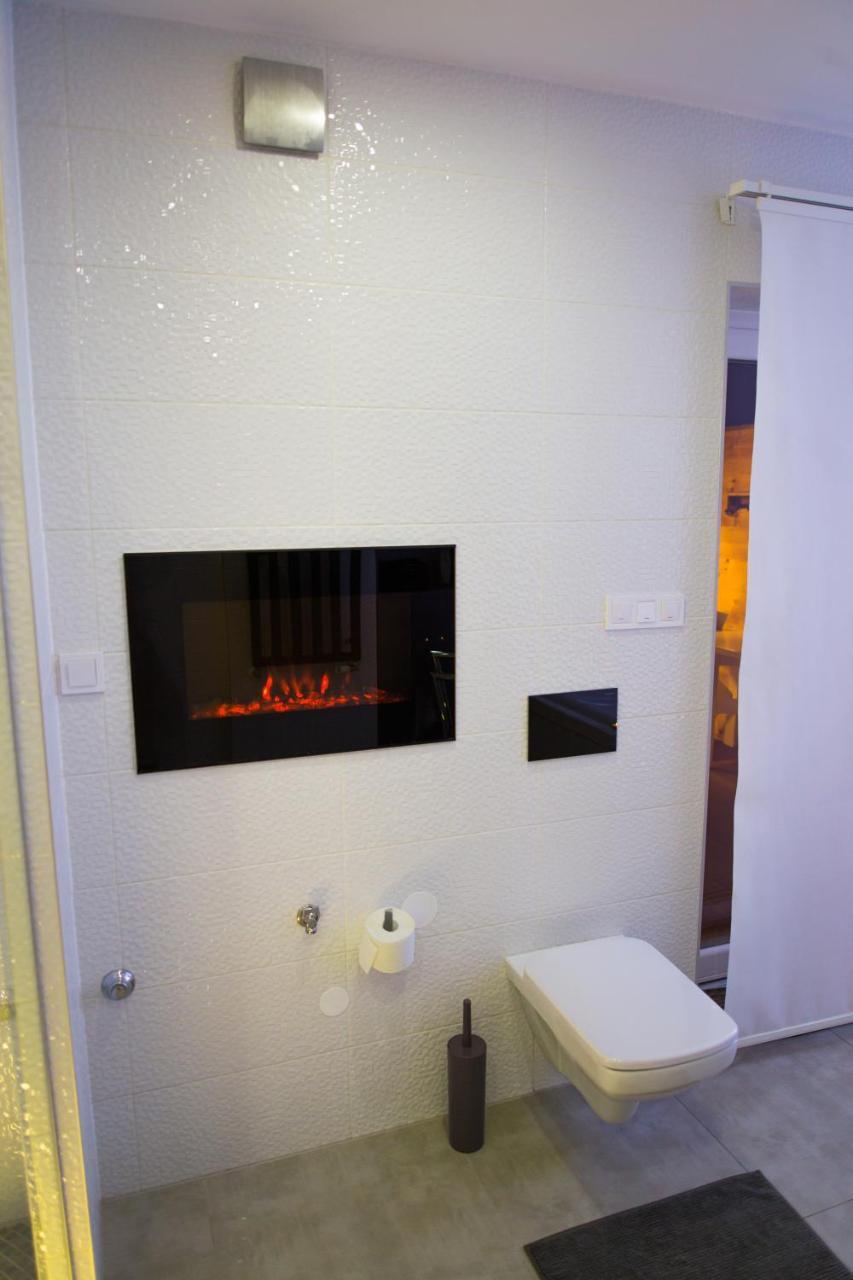 Apartment Plaza: Private Spa Retreat with Luxury Amenities Slavonski Brod Exterior photo
