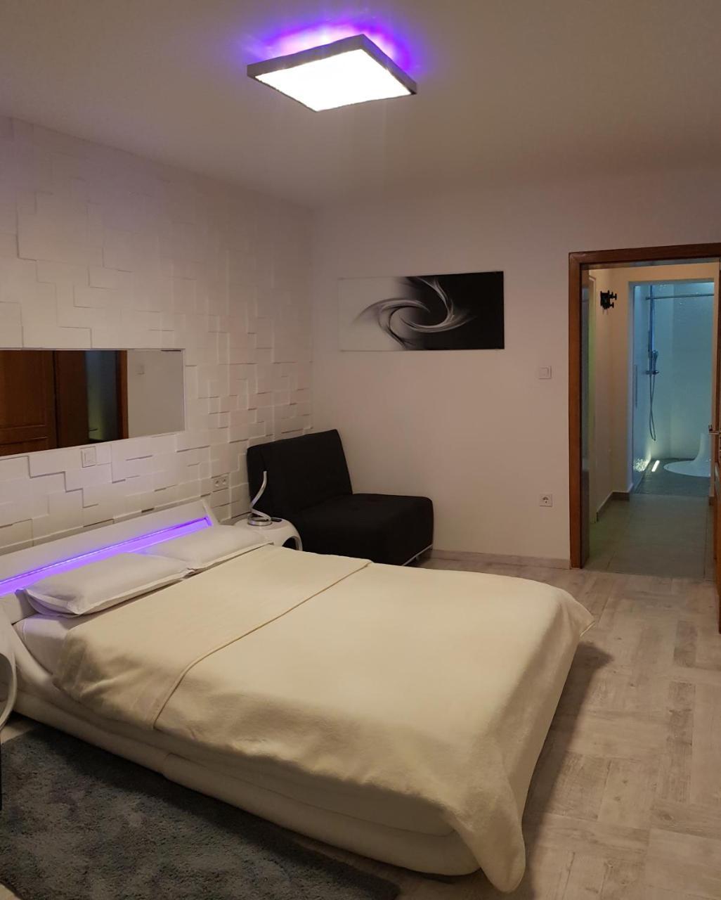 Apartment Plaza: Private Spa Retreat with Luxury Amenities Slavonski Brod Exterior photo